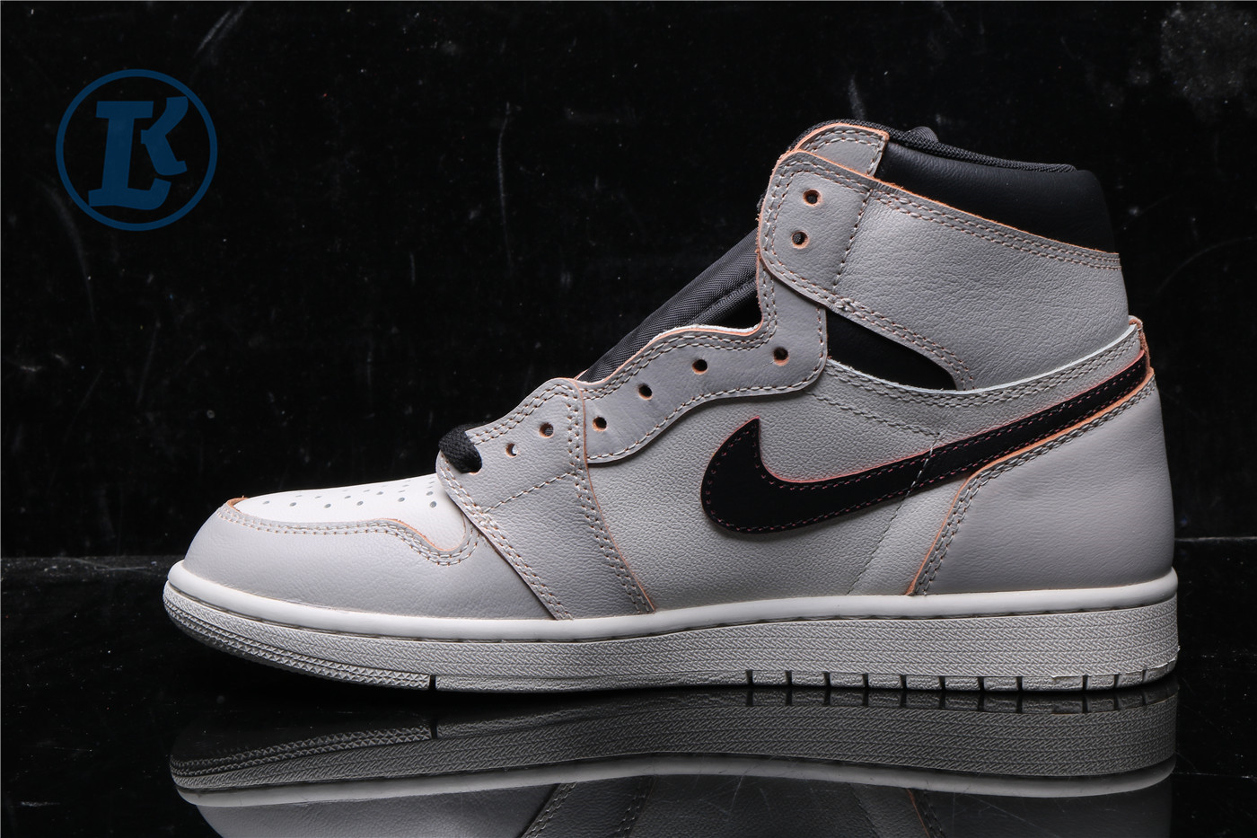 Jordan 1 Retro High  Defiant SB Light Bone